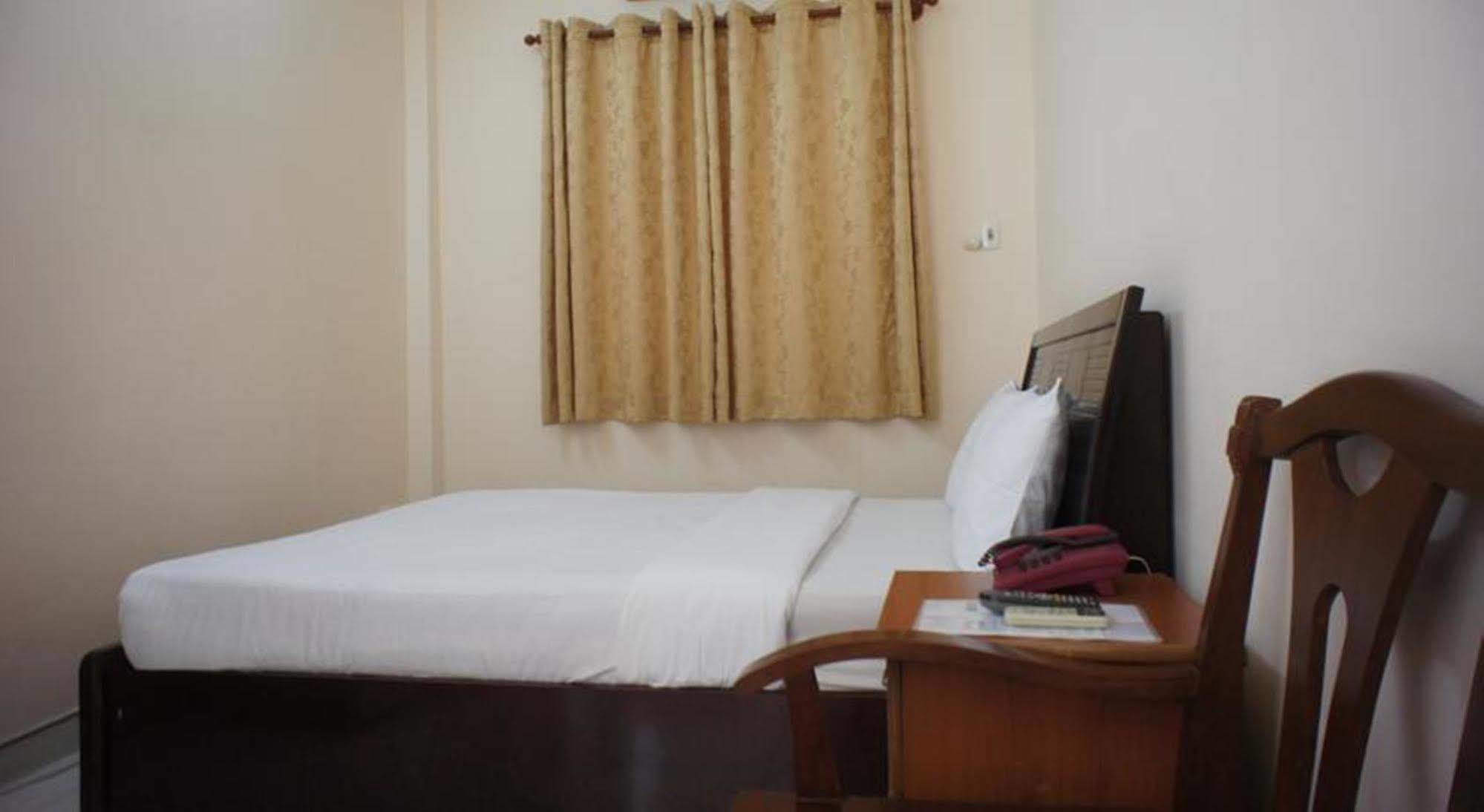 Elegant Inn Ho Chi Minh City Exterior photo